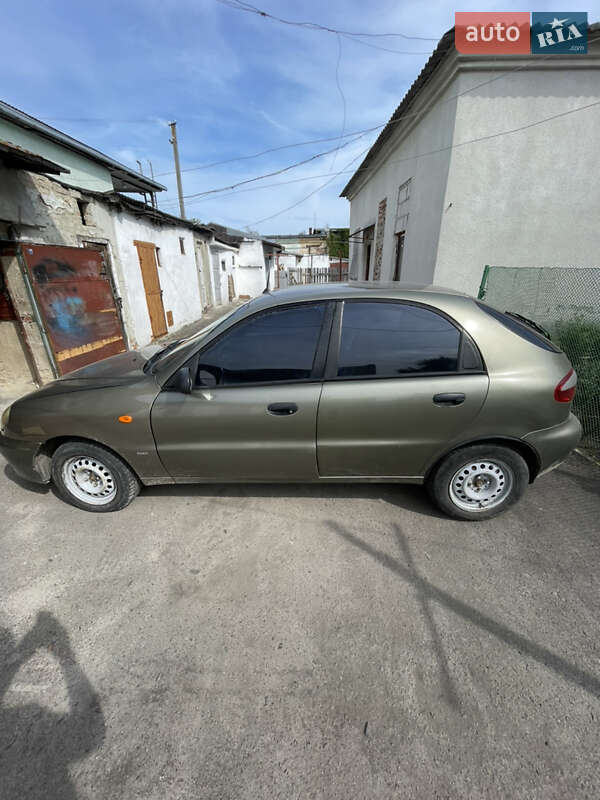 Хэтчбек Daewoo Lanos 2003 в Львове
