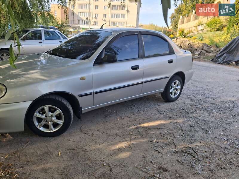 Daewoo Lanos 2001