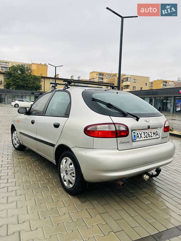 Хетчбек Daewoo Lanos 2004 в Ужгороді