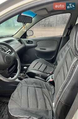 Хетчбек Daewoo Lanos 2004 в Ужгороді