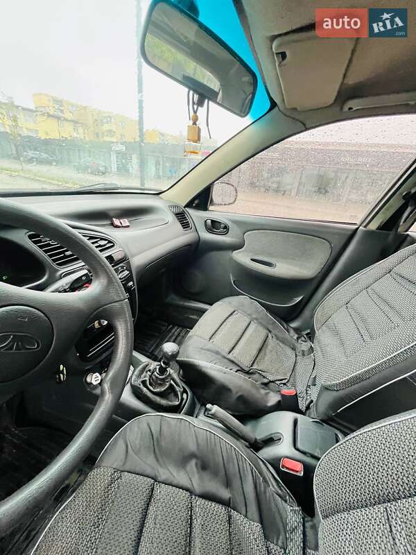 Хетчбек Daewoo Lanos 2004 в Ужгороді