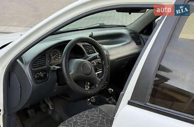 Седан Daewoo Lanos 2002 в 