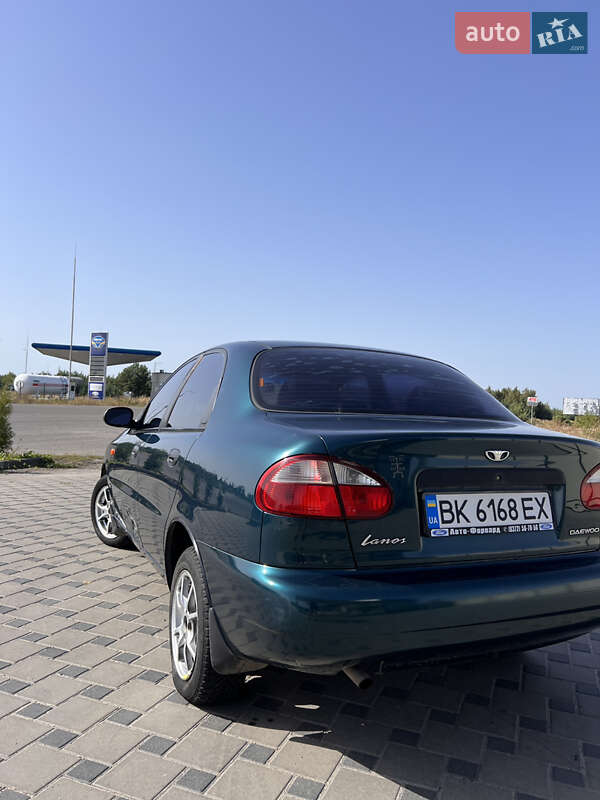 Седан Daewoo Lanos 2003 в Дубровице