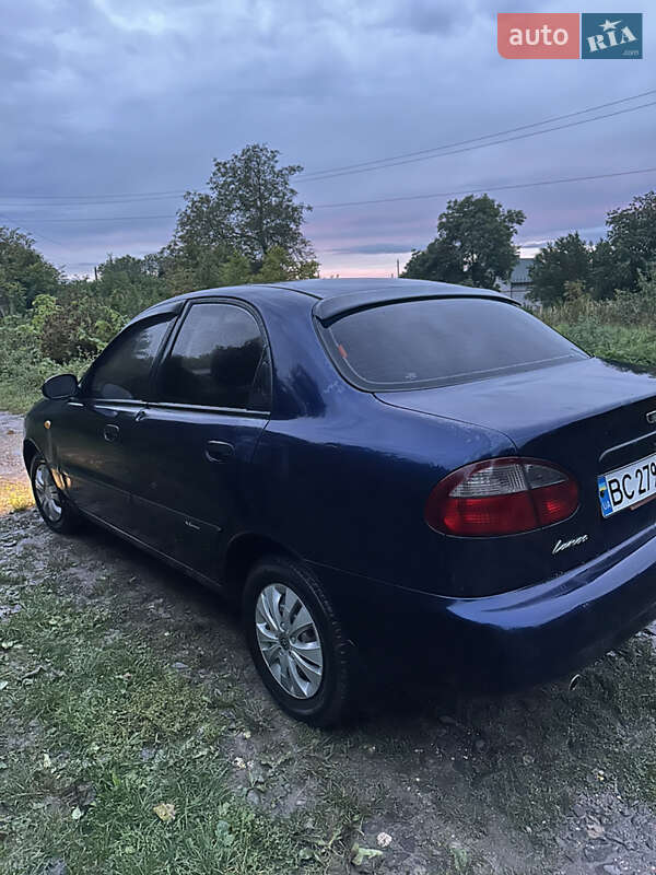Седан Daewoo Lanos 2003 в Львове