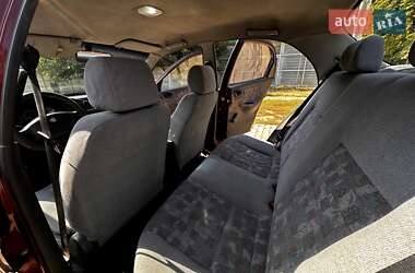 Седан Daewoo Lanos 2002 в 
