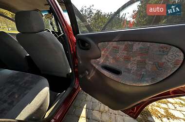 Седан Daewoo Lanos 2002 в 