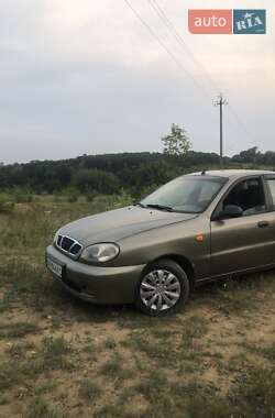 Седан Daewoo Lanos 2004 в Валках