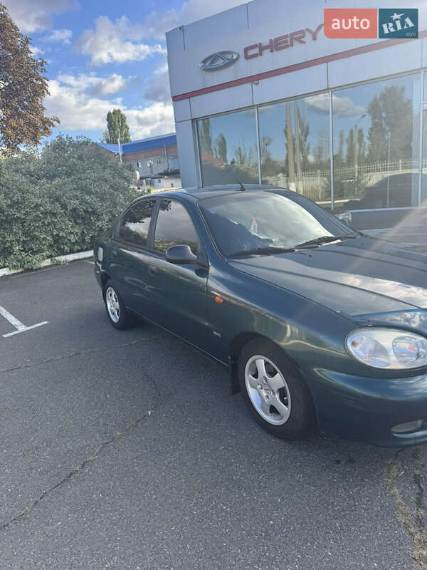Седан Daewoo Lanos 2003 в Киеве