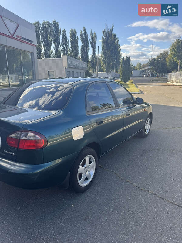 Седан Daewoo Lanos 2003 в Киеве