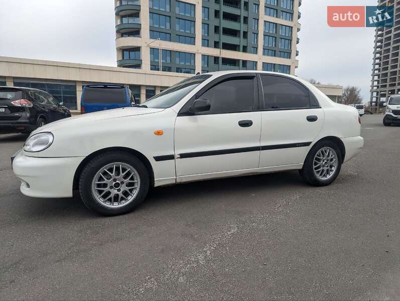 Седан Daewoo Lanos 2003 в Днепре