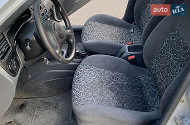 Седан Daewoo Lanos 2011 в 