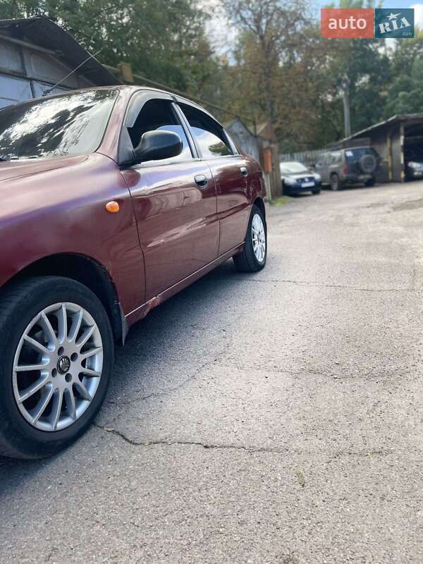 Седан Daewoo Lanos 2004 в 