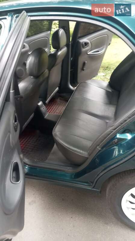 Седан Daewoo Lanos 1998 в Хмельницком