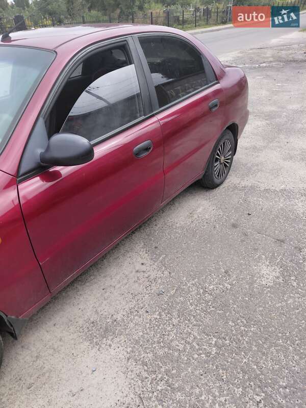 Седан Daewoo Lanos 2006 в Києві
