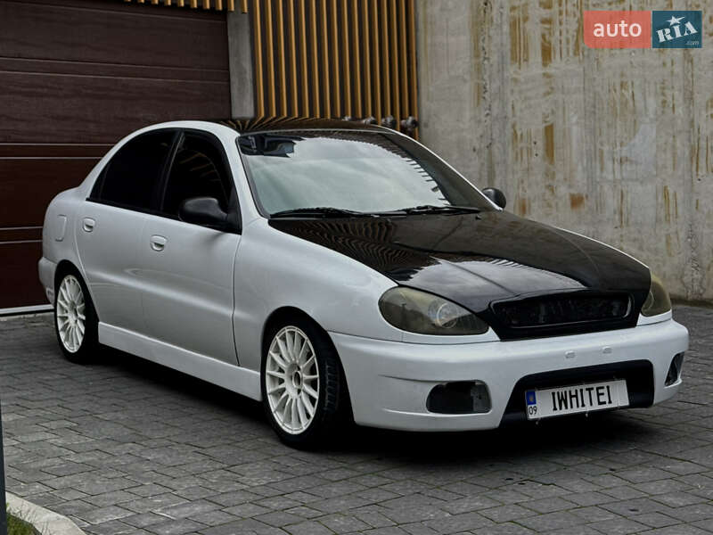 Седан Daewoo Lanos 2003 в Львові