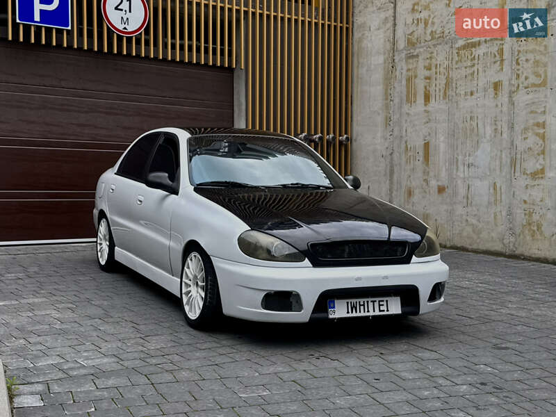 Седан Daewoo Lanos 2003 в Львові