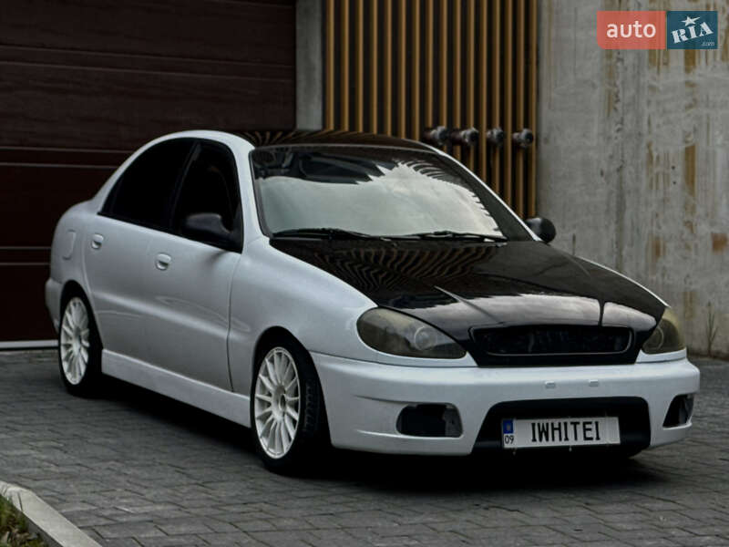 Седан Daewoo Lanos 2003 в Львові