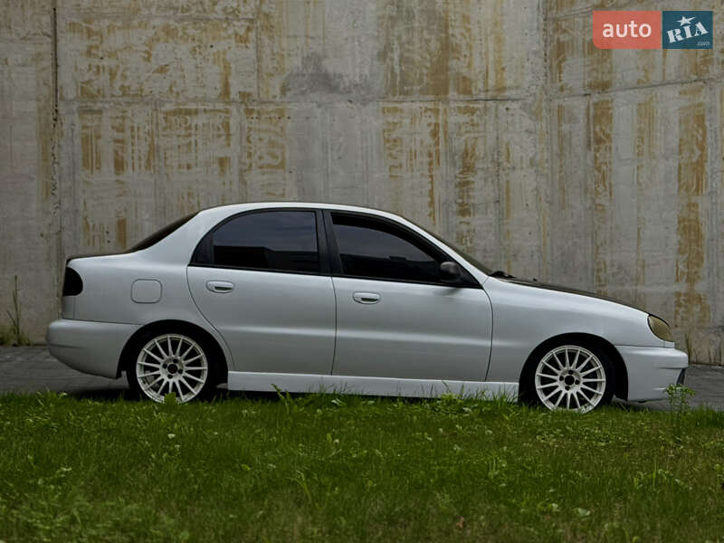 Седан Daewoo Lanos 2003 в Львові
