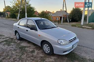 Седан Daewoo Lanos 2011 в 