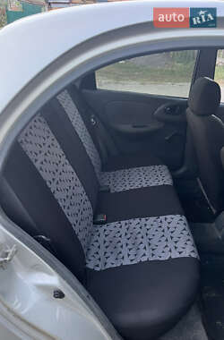 Седан Daewoo Lanos 2004 в 
