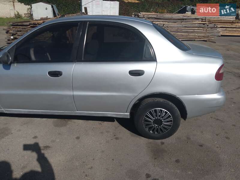 Седан Daewoo Lanos 2008 в Ровно