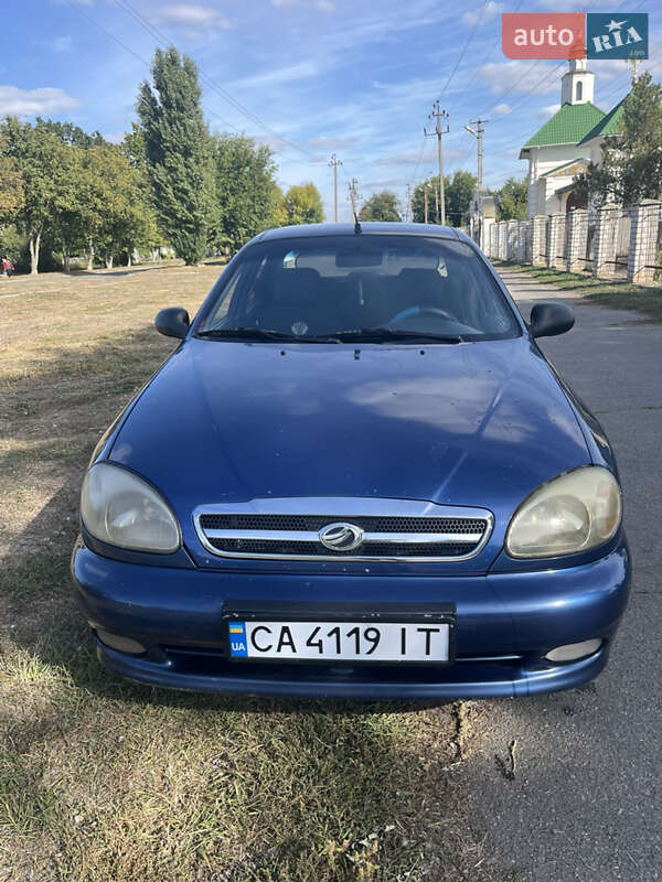 Седан Daewoo Lanos 2010 в Шполі