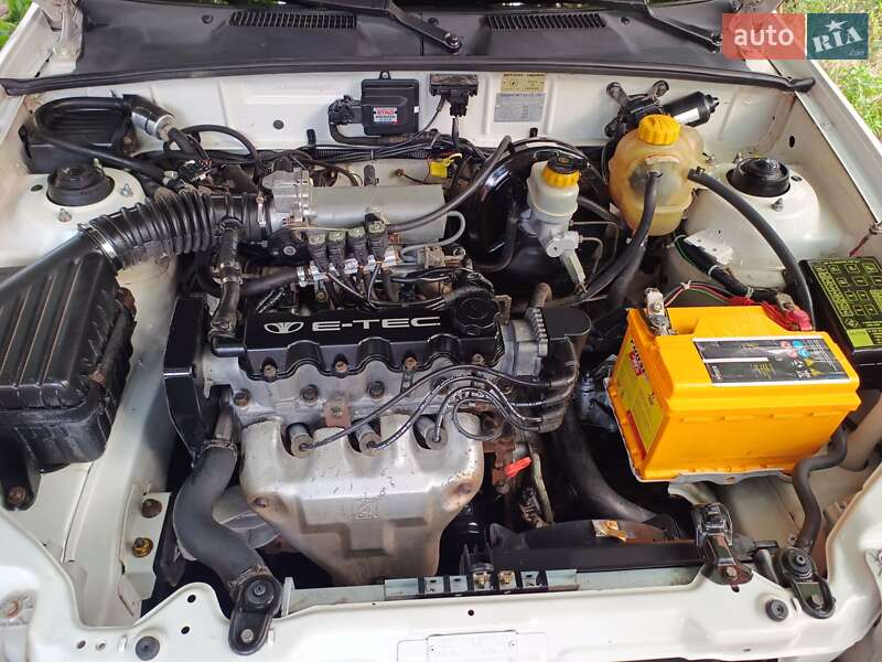 Седан Daewoo Lanos 1998 в Никополе