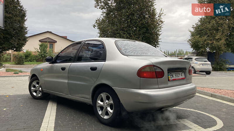 Седан Daewoo Lanos 2007 в Ровно