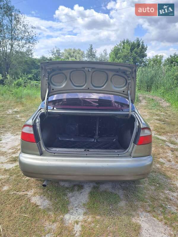 Седан Daewoo Lanos 2004 в Днепре