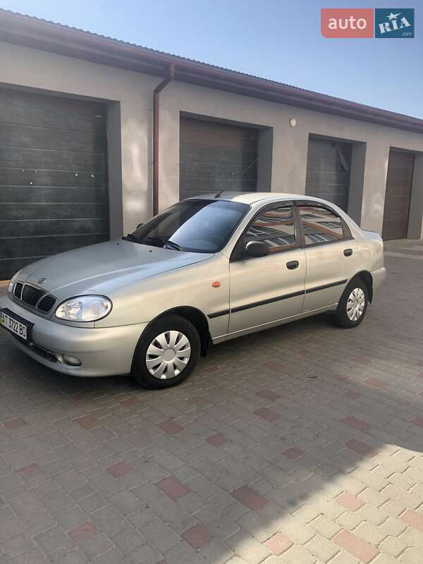 Седан Daewoo Lanos 2010 в Ивано-Франковске