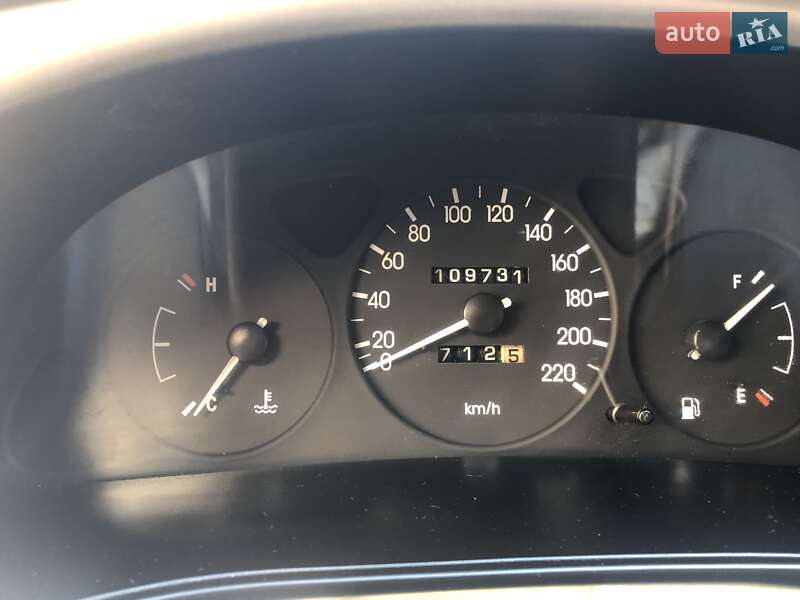 Седан Daewoo Lanos 2010 в Ивано-Франковске