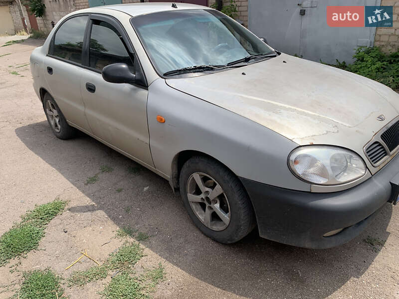 Седан Daewoo Lanos 2003 в Кривом Роге