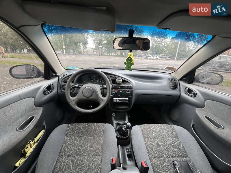 Хэтчбек Daewoo Lanos 2004 в Нововолынске