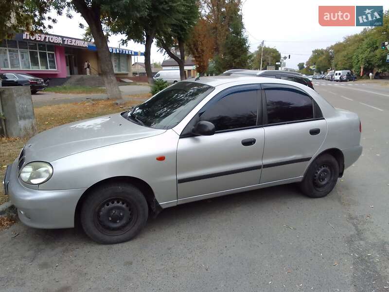 Седан Daewoo Lanos 2002 в Звенигородке