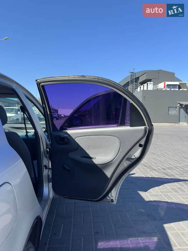 Седан Daewoo Lanos 2005 в Дніпрі