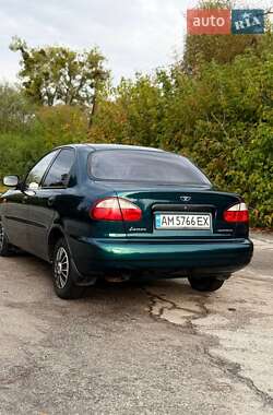 Седан Daewoo Lanos 2003 в Полонному
