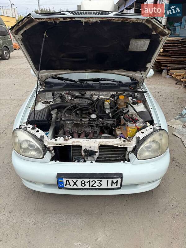 Седан Daewoo Lanos 2001 в Харькове