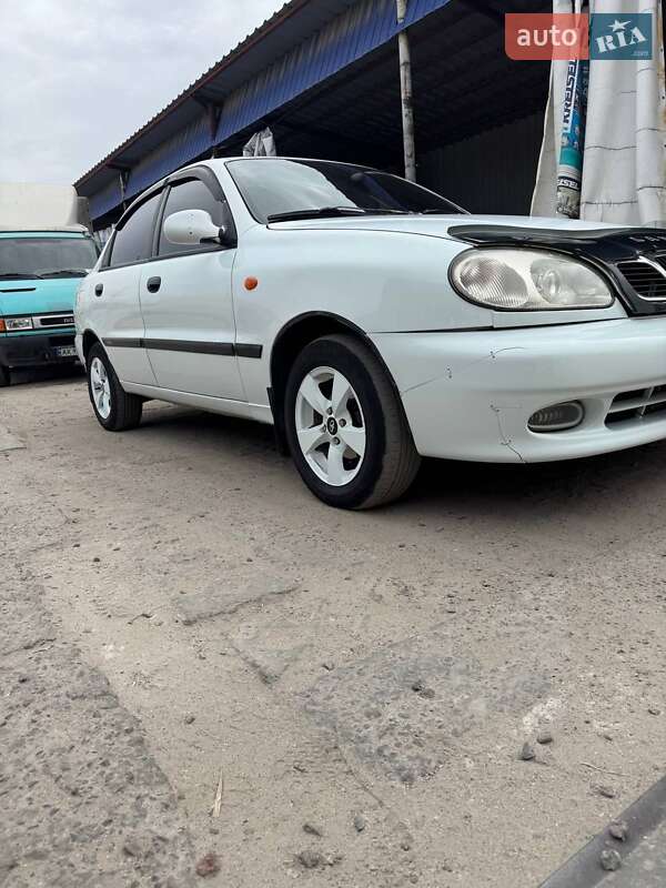 Седан Daewoo Lanos 2001 в Харькове