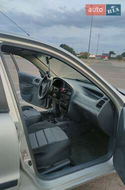 Седан Daewoo Lanos 2004 в 