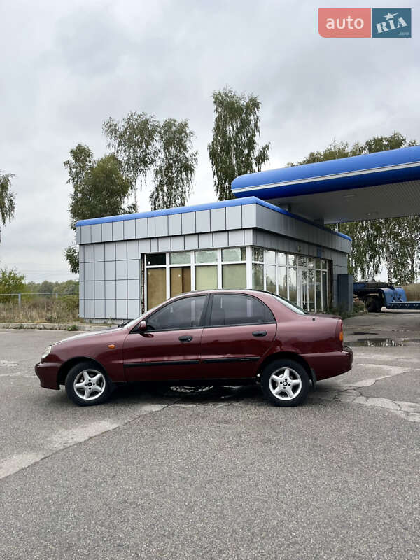 Седан Daewoo Lanos 2006 в Ромнах