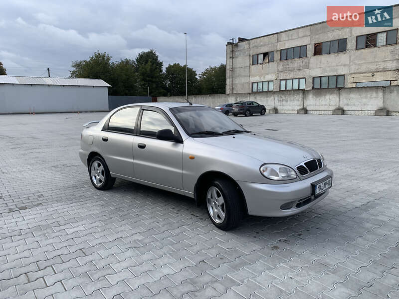 Седан Daewoo Lanos 2004 в Тернополе