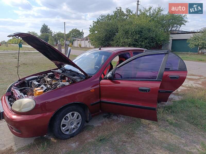 Седан Daewoo Lanos 2003 в Желтых Водах