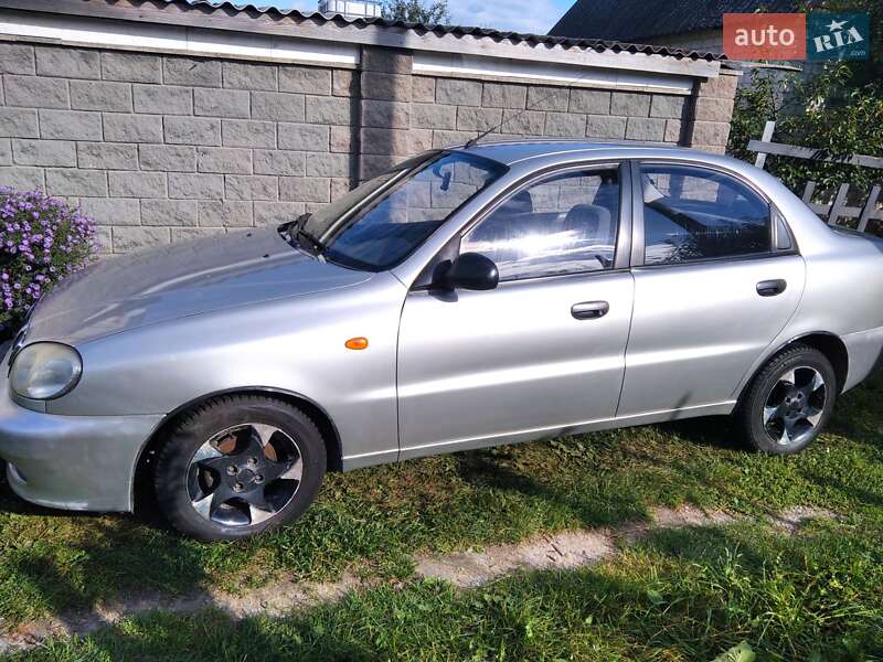Седан Daewoo Lanos 2006 в Ровно