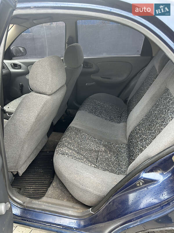 Седан Daewoo Lanos 2006 в Києві