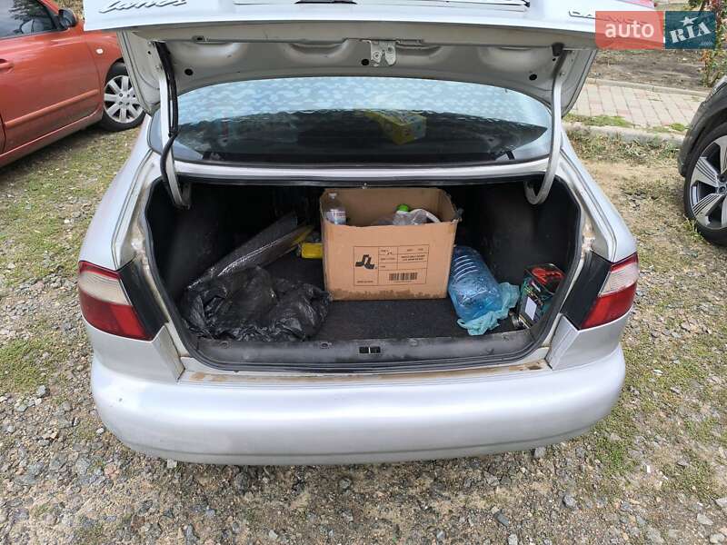 Седан Daewoo Lanos 2003 в Одессе