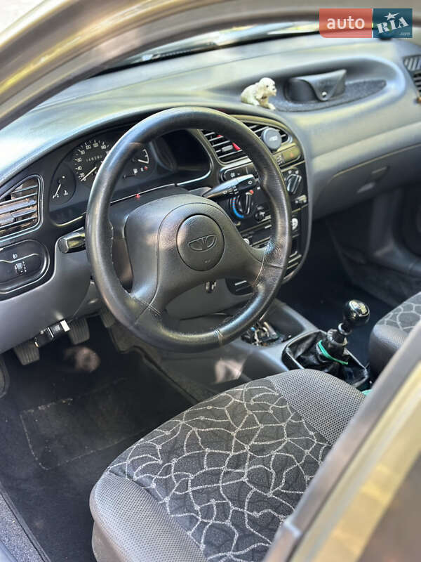 Седан Daewoo Lanos 2004 в Ровно