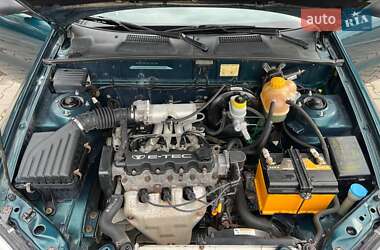 Седан Daewoo Lanos 2002 в 