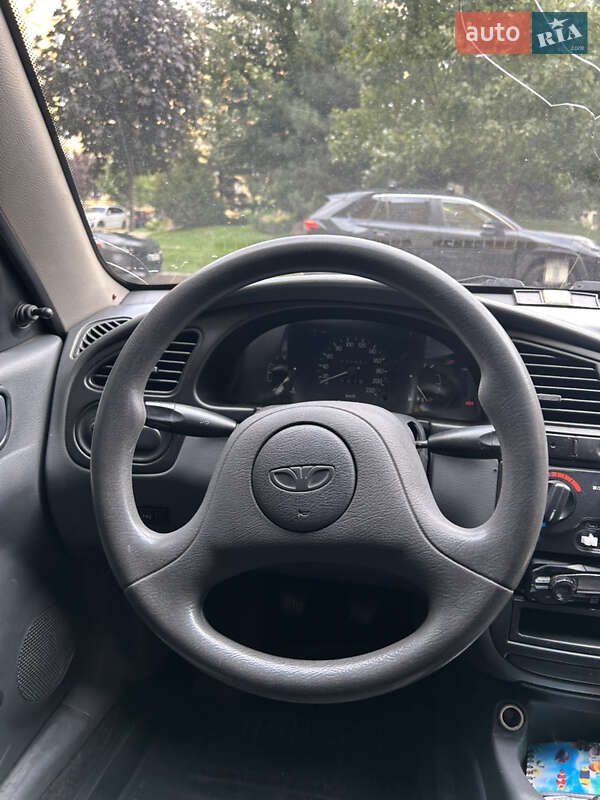 Седан Daewoo Lanos 2004 в Києві