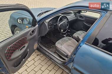Седан Daewoo Lanos 1998 в 
