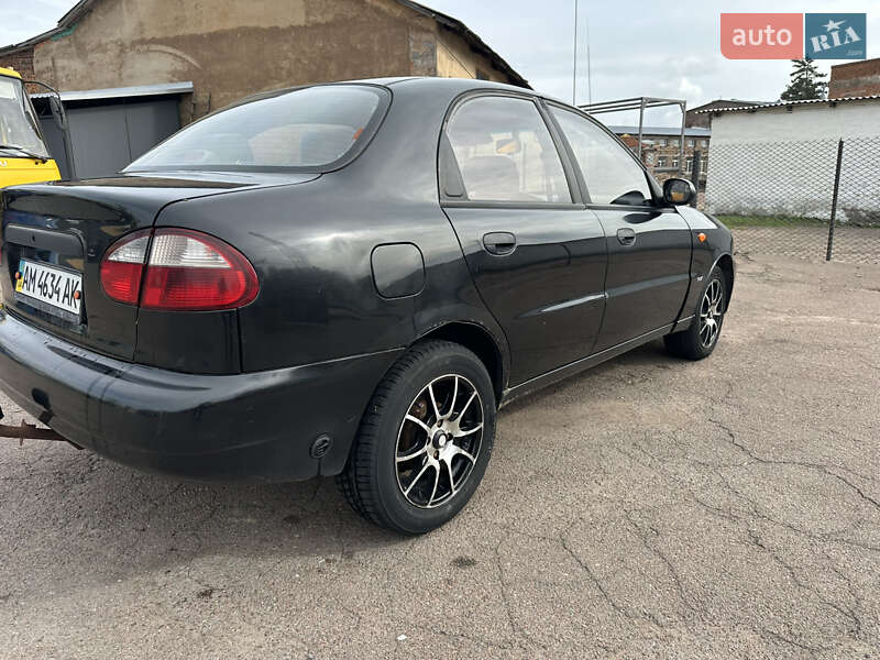 Седан Daewoo Lanos 2007 в Коростене